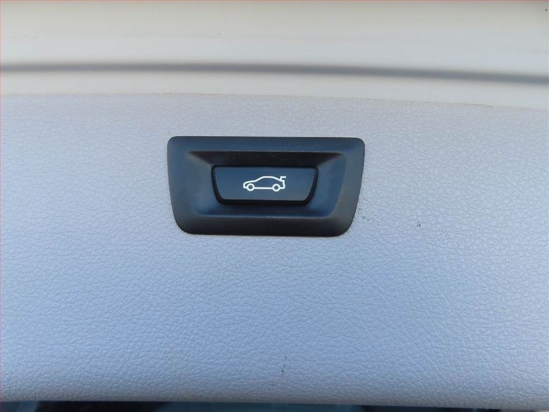 BMW Řada 3 (2017) 316 d, Automat, Navi, Tempomat - fotka 16 z 22