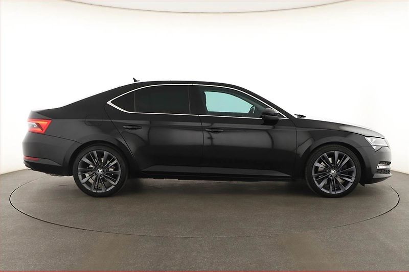 Škoda Superb (2021) 2.0 TSI, 4X4, Automat, Kůže - fotka 6 z 20
