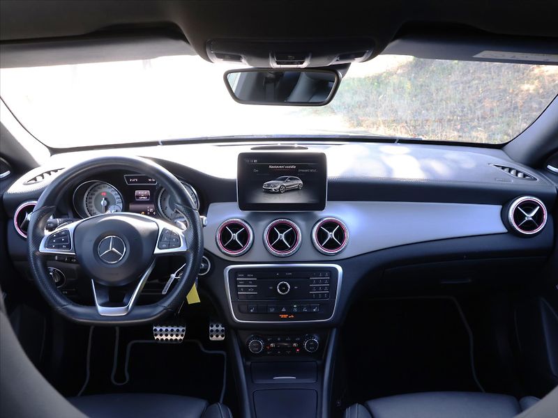 Mercedes-Benz CLA 2,0 250 160kW 4M AMG Sport SB - fotka 29 z 37