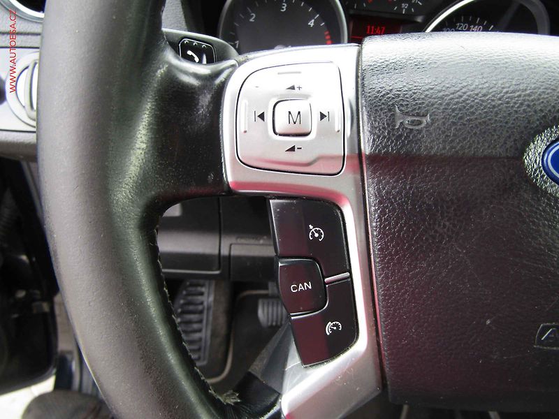 Ford Galaxy (2010) 2.0 TDCi, 2.maj, TZ, p.čidla - fotka 14 z 21