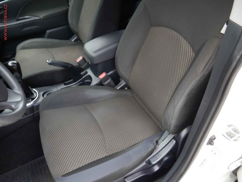 Mitsubishi ASX (2016) 1.6i, ČR, AC, park.asist - fotka 9 z 14