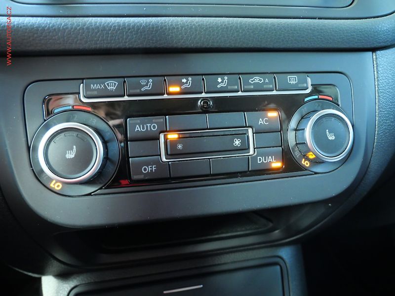 Volkswagen Golf Plus (2009) 1.2 TSi, ČR, Highline - fotka 19 z 22