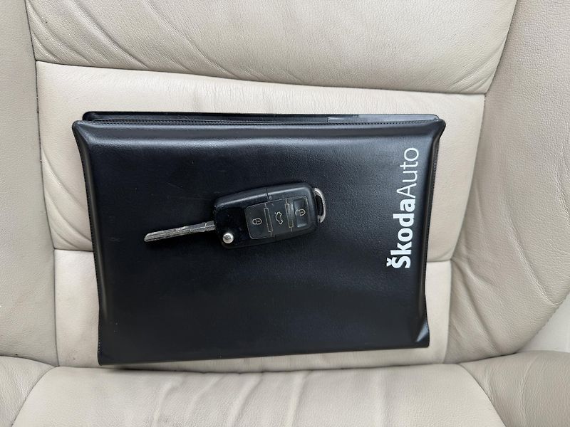 Škoda Octavia 2.0 TDI DSG - fotka 20 z 23