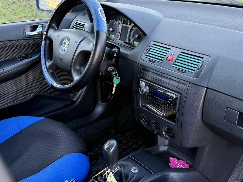 Škoda Fabia (2006) 1.2 HTP 47kw - fotka 13 z 16