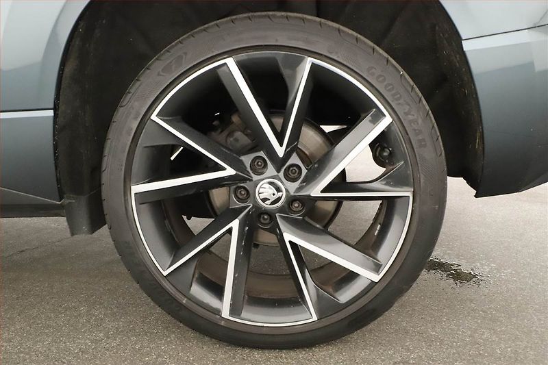 Škoda Karoq (2021) Sportline 1.5 TSI - fotka 15 z 15