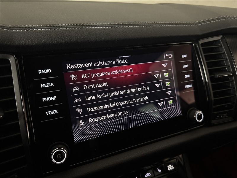 Škoda Kodiaq 2,0 TDi  DSG Sportline Virtual - fotka 29 z 50