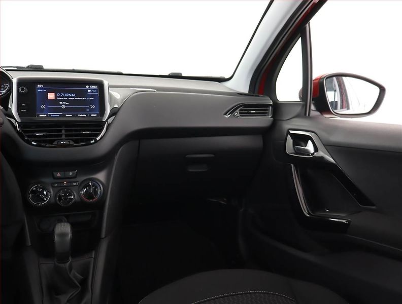 Peugeot 208 (2019) Active 1.2 PureTech, ČR,1.maj - fotka 8 z 16