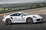Porsche 911 Turbo S. Zrychlení 0-100 za 2,9 sekundy.