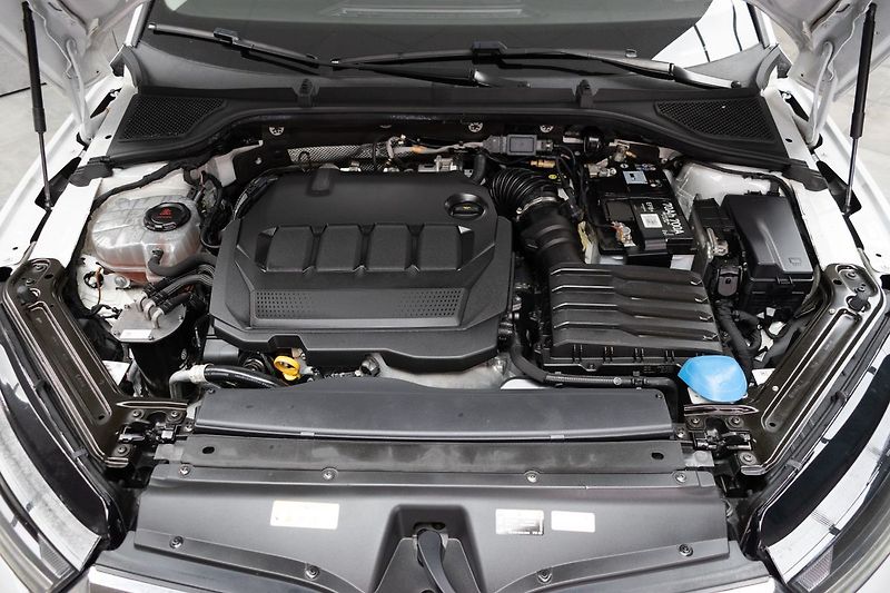 Škoda Octavia 2.0 TDI DSG*ACC*MIRROR-LINK* - fotka 29 z 35