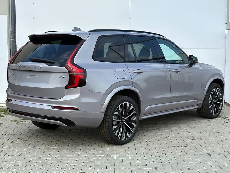 Volvo XC90 Plus Dark T8 299kW - fotka 6 z 27