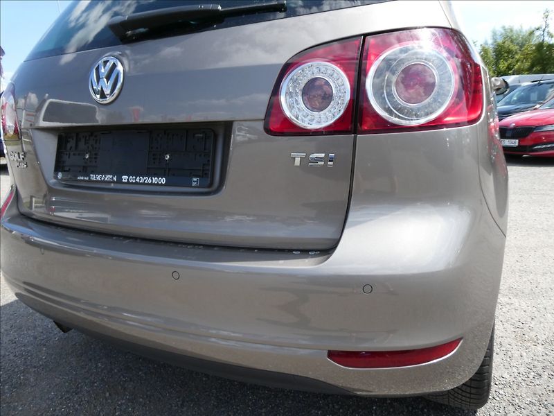 Volkswagen Golf Plus 1,2 TSi 77kW Match, auto klima - fotka 10 z 51
