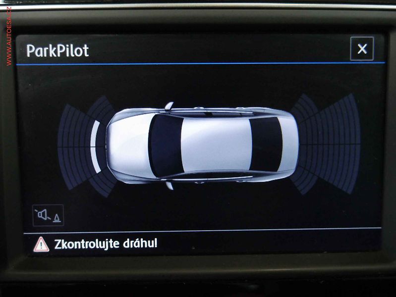 Volkswagen Passat (2017) 1.6 TDi, Navi, LED - fotka 14 z 19