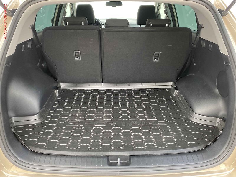 Kia Sportage (2020) 1.6 GDi, 1.maj,ČR, AC, park - fotka 7 z 18