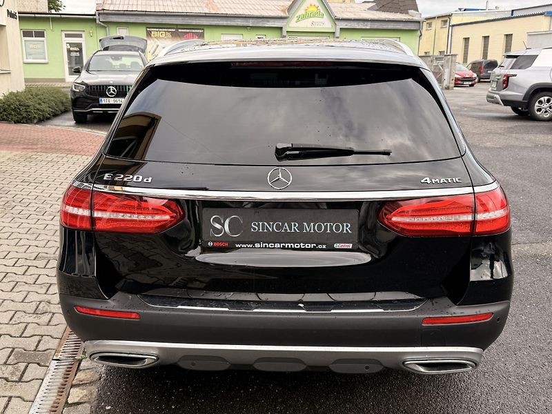 Mercedes-Benz Třídy E (2019) E220d 4Matic Allterrain - fotka 5 z 15