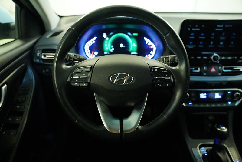 Hyundai i30 - fotka 17 z 24