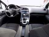 Peugeot 5008 (2014) 1.6Ti/LED/PANO/Head-up/Klima/ - náhled 19