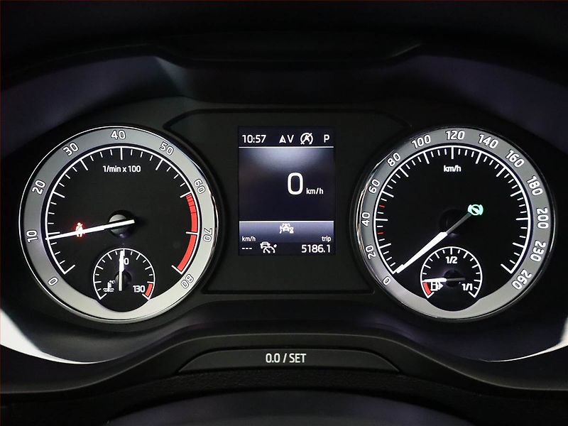 Škoda Karoq (2022) Sportline 1.5 TSI - fotka 9 z 17