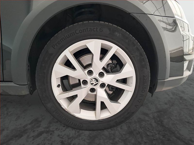 Škoda Octavia (2015) Scout 2.0 TDI, 4X4, Automat - fotka 15 z 20