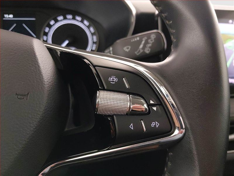 Škoda Fabia (2022) Style 1.0 TSI, ČR,1.maj - fotka 16 z 19
