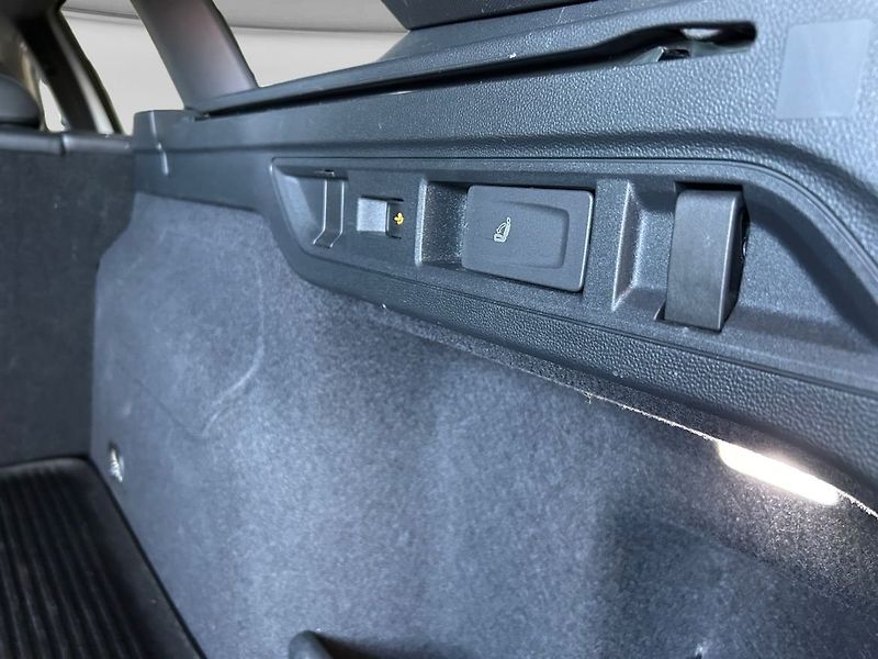 Volkswagen Passat TDI 4M R-Line NezTop Matrix Ta - fotka 19 z 19