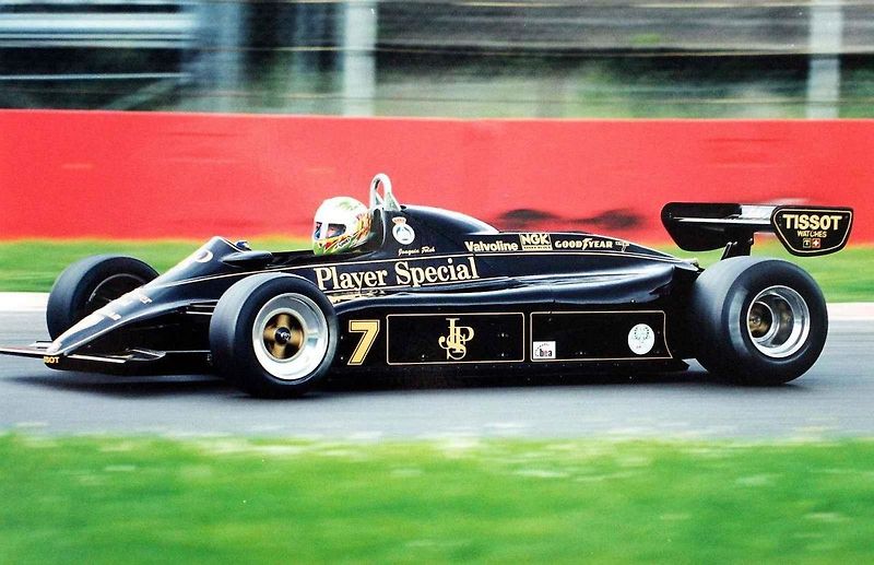 Lotus s Joaquinem Folchem za volantem.