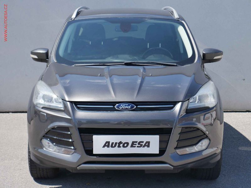 Ford Kuga (2015) 2.0 TDCi 4x4, ČR, AC, xenon - fotka 2 z 20