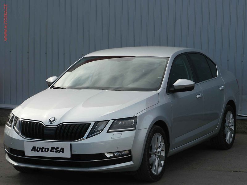 Škoda Octavia (2018) 1.4 TSI, ČR, Style - fotka 3 z 25