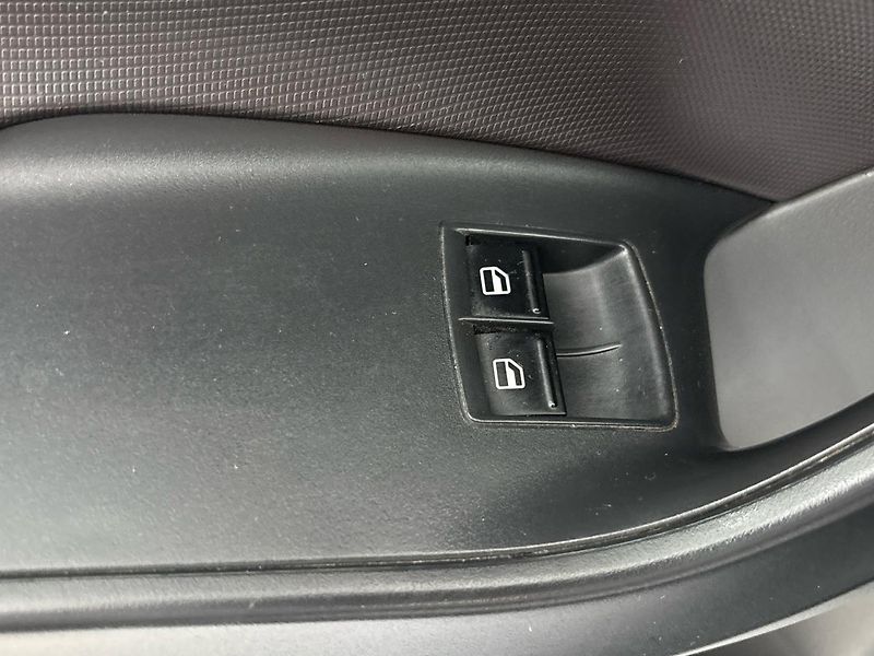 Seat Ibiza Reference - fotka 21 z 27