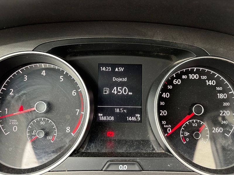 Volkswagen Golf 1.2TSI, 63kW, AC, Kamera, TZ - fotka 9 z 20