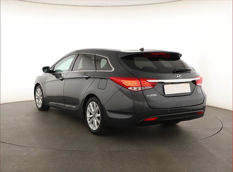 Hyundai i40 (2013) 1.7 CRDi, Serv.kniha, Xenony - fotka 4 z 17