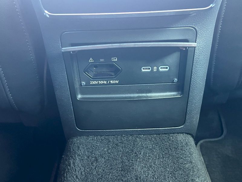 Škoda Superb (2023) L&K 2.0TDi 4x4 147kW 7°automat - fotka 30 z 31