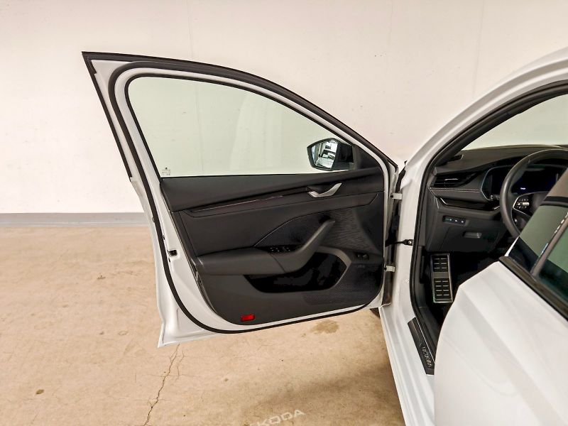 Škoda Octavia (2025) Combi 1.5 TSI 110 kW DSG Sport - fotka 22 z 33