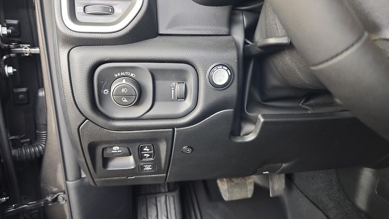 Dodge RAM (2026) 1500, 5.7 V8  Bighorn MY26 - fotka 30 z 50