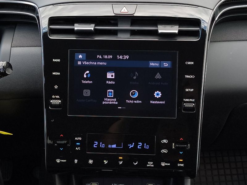 Hyundai Tucson (2021) SMART 1.6 T-GDi MHEV 110kW, ČR - fotka 19 z 27