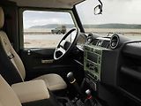 Land Rover Defender Heritage.