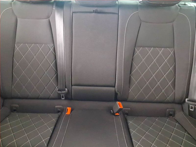 Škoda Karoq (2021) 1.5 TSI - fotka 10 z 21