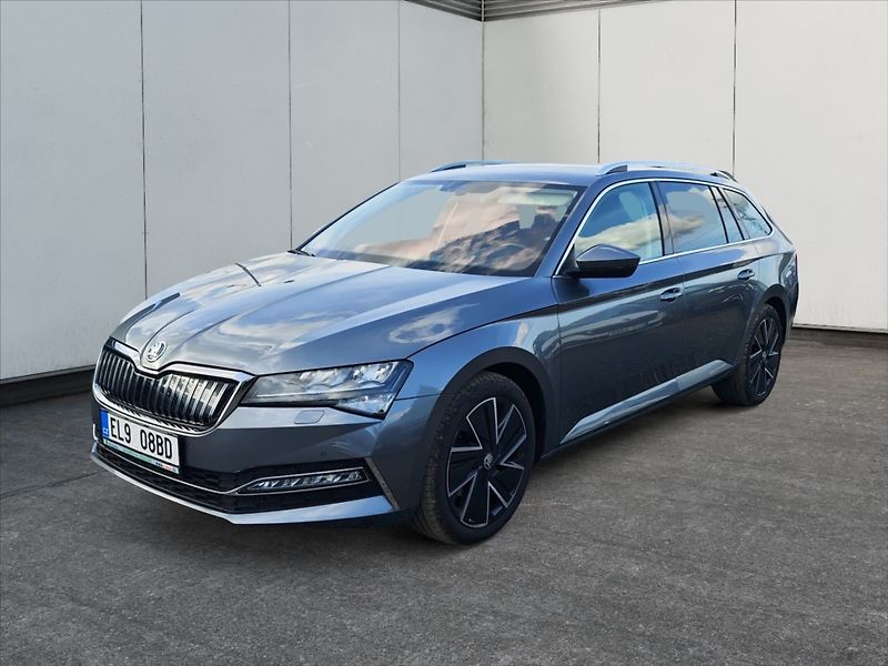Škoda Superb 1,4 PHEV 160 Style DSG - fotka 2 z 11