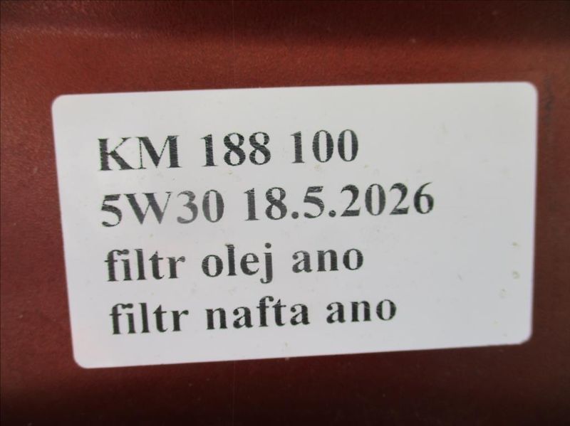 Peugeot 3008 1,6 HDI, navi, klima, servis, - fotka 16 z 21