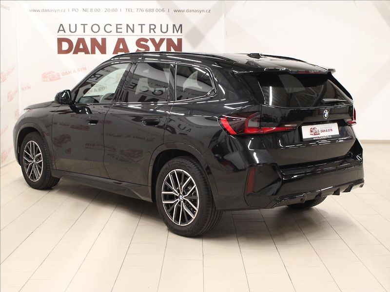 BMW X1 2,0 xDrive 23i M-paket zánovní - fotka 6 z 34