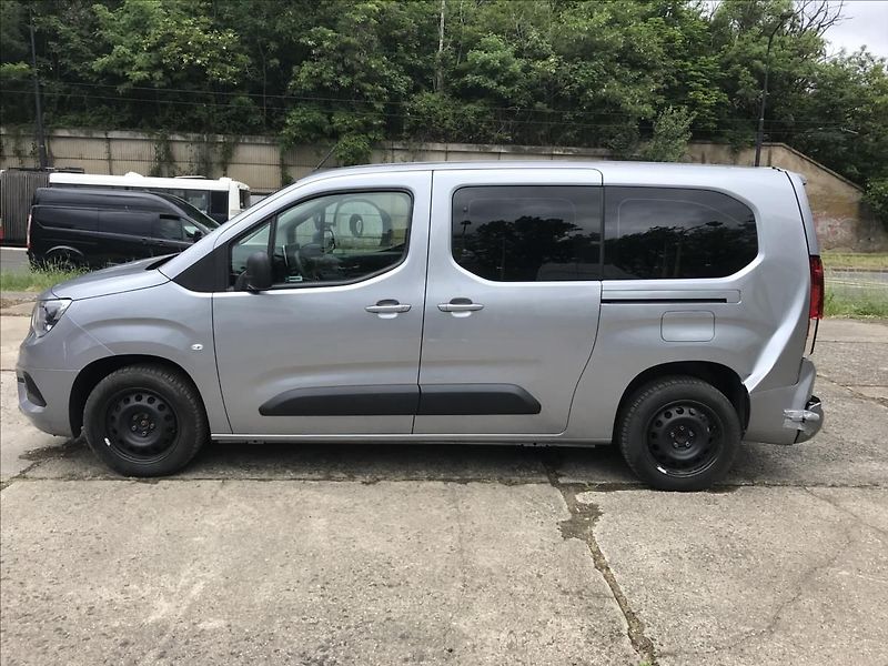 Opel Combo LIFE LONG 1.2T 81 KW 5 míst - fotka 3 z 16