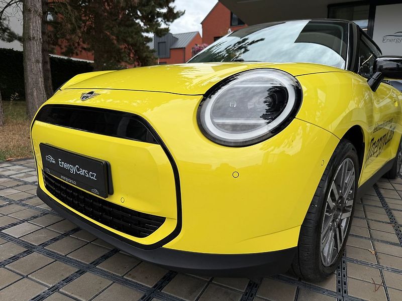 Mini Cooper SE, Hatchback, 135 kW - fotka 5 z 33