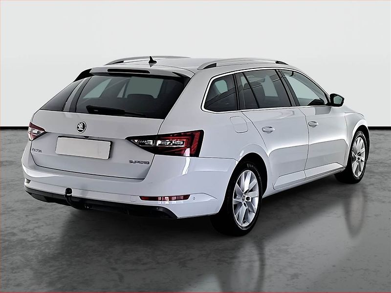Škoda Superb (2016) 2.0 TDI, Navi, Bi-Xenony - fotka 5 z 18