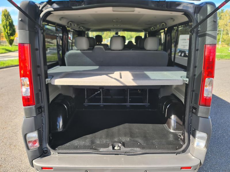 Opel Vivaro (2012) LONG 2.0 CDTi KLIMA 9-MÍST SER - fotka 33 z 42