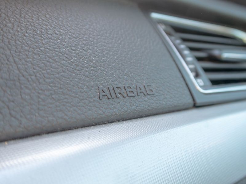 Škoda Superb (2013) ČR 2.0TDI 125KW man – NAVIGACE - fotka 31 z 46