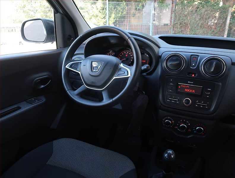 Dacia Dokker (2018) Open 1.6 SCe, 5Míst, ČR, 1Maj - fotka 7 z 15