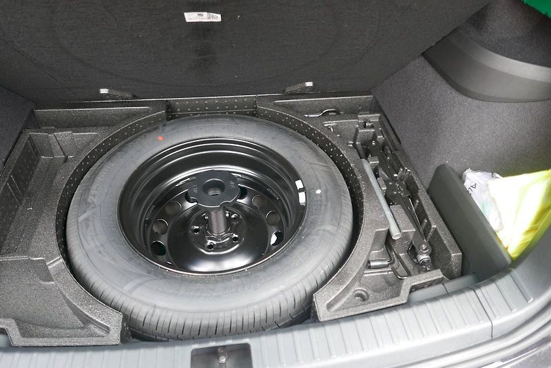 Škoda Karoq (2025) 1.5 TSI 110 kW DSG 7° Top Sele - fotka 23 z 29