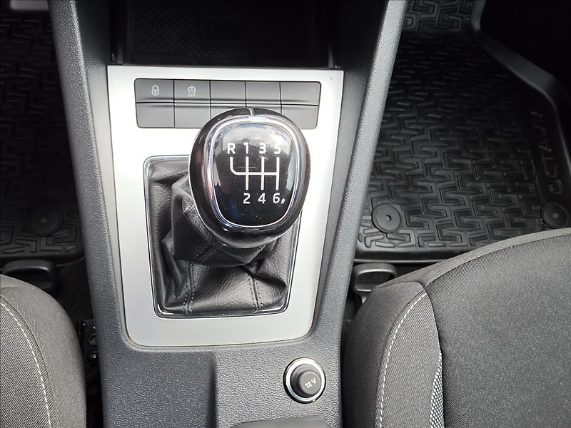 Škoda Octavia III 1,0 TSi 85KW Ambition - fotka 24 z 44