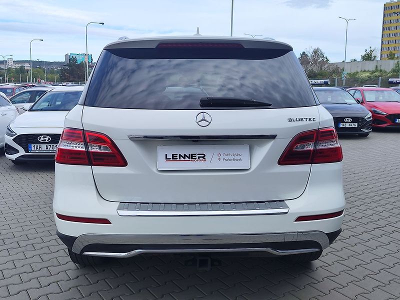 Mercedes-Benz Třídy M 250 CDI/150kW 4Matic AT - fotka 6 z 34