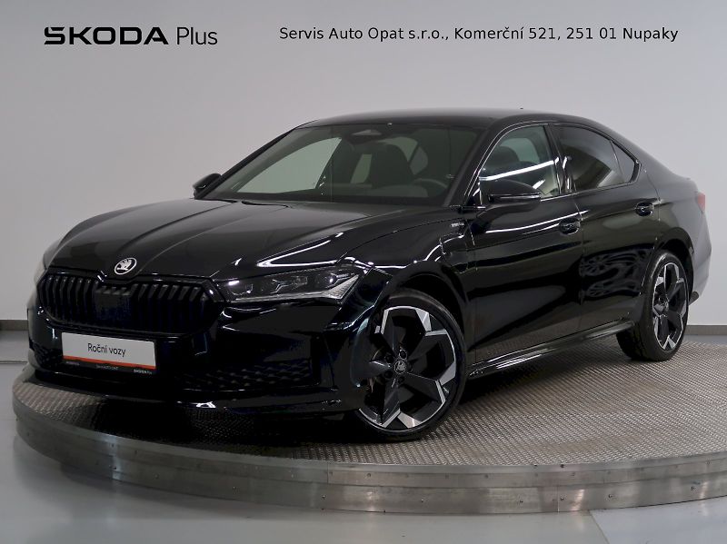 Škoda Superb (2025) iV SPORTLINE 1.5TSI 150KW NAVI - fotka 1 z 47