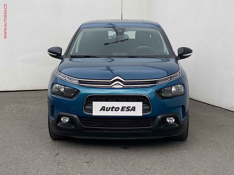 Citroën C4 Cactus (2019) 1.2 PT, 1.maj,ČR, Feel - fotka 2 z 19